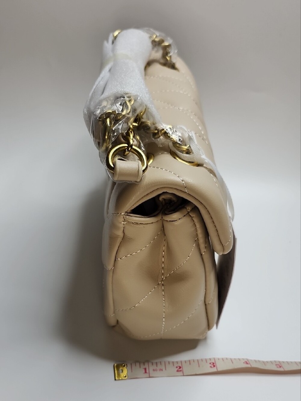 Alyssa Quilted Cream Shoulder Bag with Gold Hardware - Picture 5 of 8